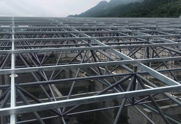 汕尾仁怀冠英学校艺体楼网架